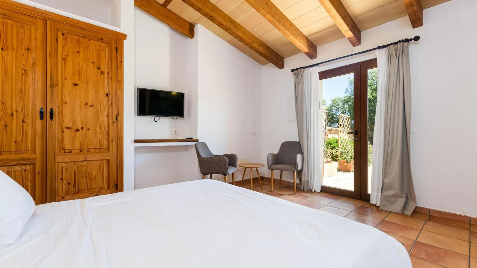 Guest house Yourhouse Agroturismo Can Porreti Sa Rota Lloret de Vistalegre