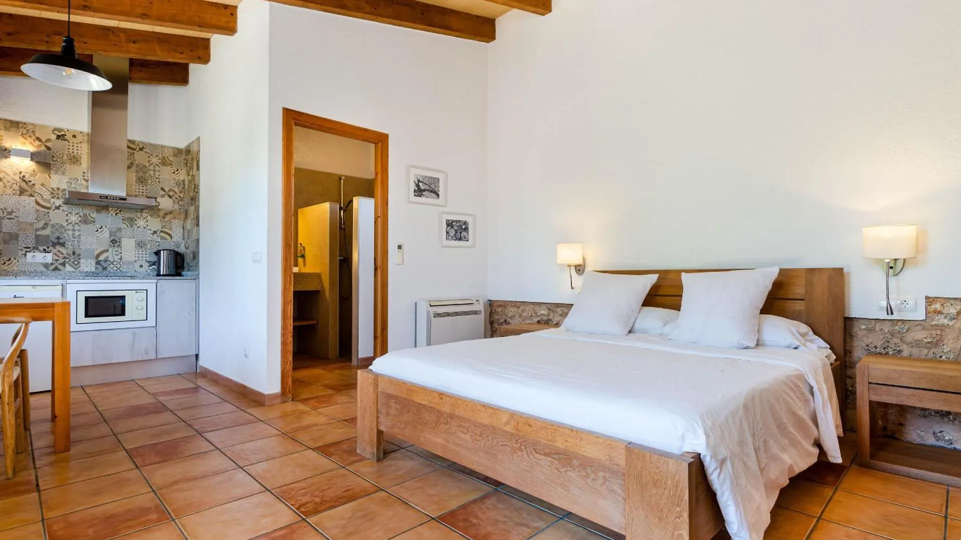 *** Guest house Yourhouse Agroturismo Can Porreti Sa Rota Lloret de Vistalegre Spain