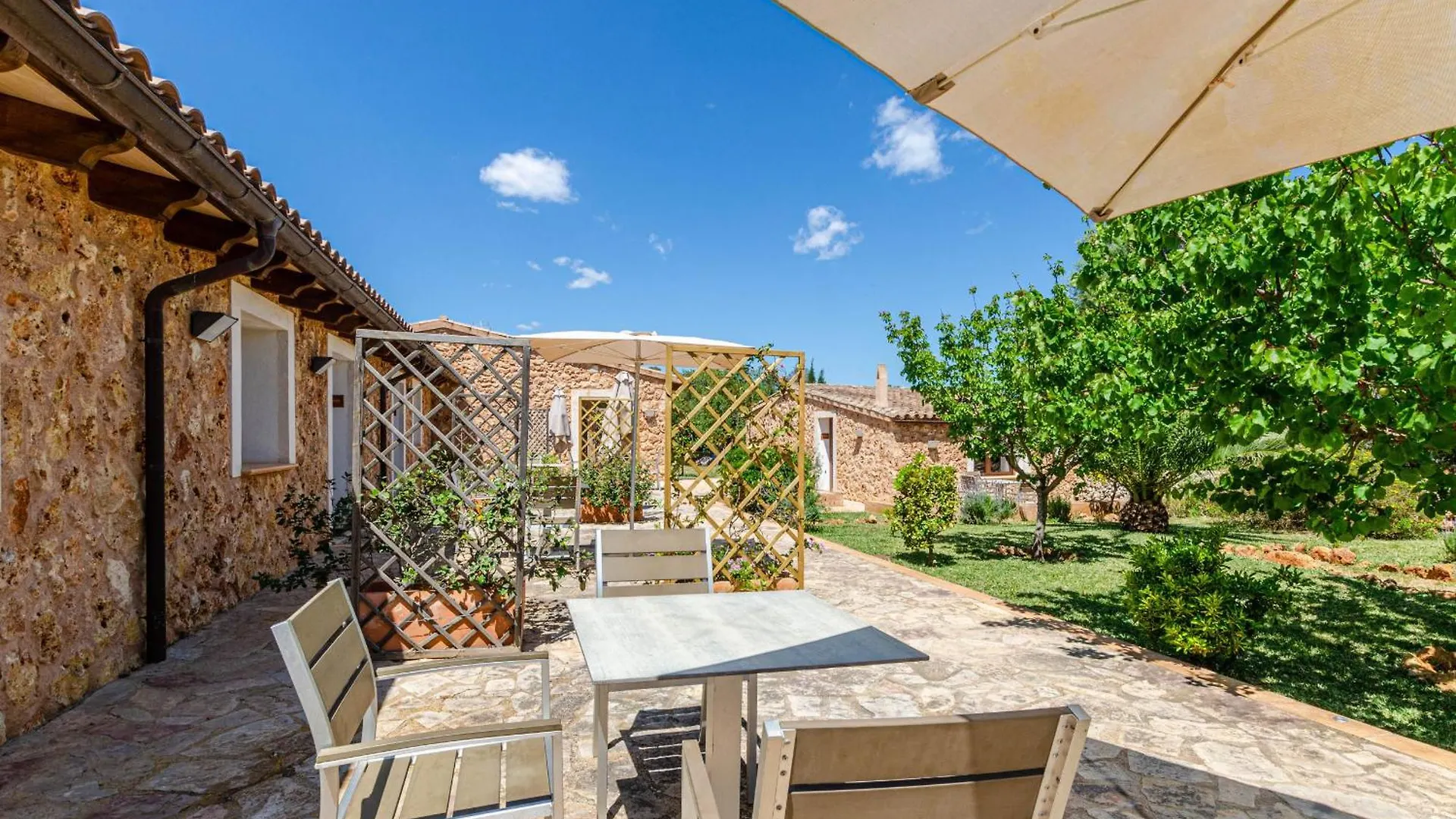 Yourhouse Agroturismo Can Porreti Sa Rota Lloret de Vistalegre 3*,  Spain